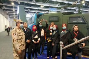 طلاب جامعة حلوان في زيارة لمعرض ايديكيس للصناعات الدفاعية والعسكرية
