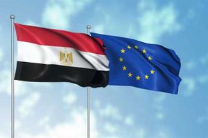 أعلام مصر والاتحاد الأوروبي- أرشيفية