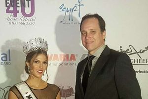 ملكة جمال الكون مع هشام الدميرى رئيس هيئة تنشيط السياحة
