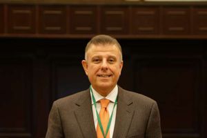 الدكتور محمود المتيني.. رئيس جامعة عين شمس
