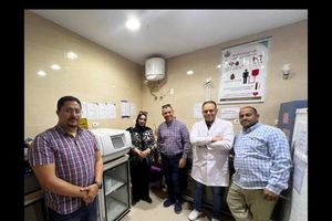خريجو طب الزقازيق يدعمون بنك الدم بفاقوس بأجهزة بتكلفة 700 ألف