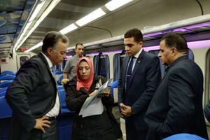 بالصور| وزير النقل يتابع حالة السكة الحديد ومشروع تطوير نظم الإشارات