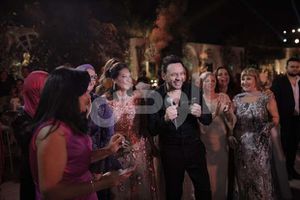 مصطفى قمر يحيي حفل زفاف ابنة المخرج شريف عرفة (صور)