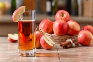 عصير التفاح مشروب يساعد على تهدئة القولون