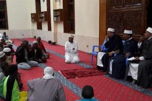 محاضرة وفد حكماء المسلمين
