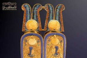 صندوق الزينة للملك توت عنخ آمون والمعروض حاليا بالمتحف المصري