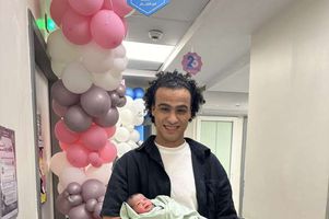 مصطفى حدوتة مع مولودته