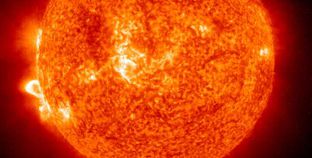 نجم عملاق يزن 11 مرة لكتلة الشمس