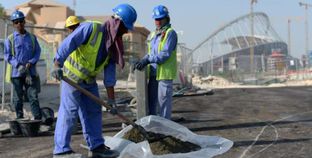 العمال الأجانب فى قطر يتعرضون لمعاملة سيئة وانتهاك لحقوقهم