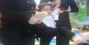 الفيديو المتداول الذى يظهر تعذيب طفل داخل حضانة فى الإسكندرية