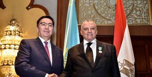 تكريم سفير كازاخستان لرئيس المحكمة الدستورية العليا ونائبه