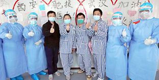 مرضى صينيون يتعافون ويغادرون المستشفى
