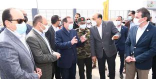 وزير البترول خلال افتتاح محطة الشروق اليوم