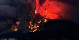 بركان جبل إيبو في إندونسيا