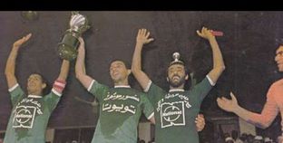 محمود الخطيب مع مجدي عبدالغني ومصطفى يونس