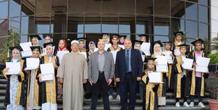 محافظ بني سويف يكرم أوائل شهادات التعليم الأساسي «عام وأزهر»