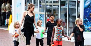 أنجلينا جولي وأطفالها
