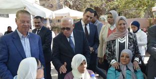 محافظ بورسعيد مع المواطنين
