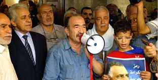 كمال أبوعيطة يهتف داخل ضريح الزعيم جمال عبدالناصر