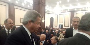 وزير الشباب السابق يصل إلى عزاء الرئيس الراحل حسني مبارك