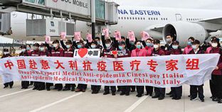 الصين أرسلت أطباء للعديد من الدول لمساعدتها فى أزمة «كورونا»
