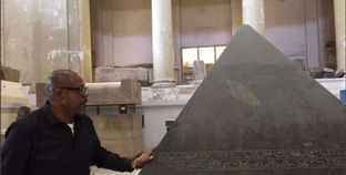 فورست ويتكر داخل المتحف المصرى