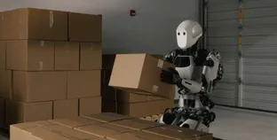 نموذج لـ روبوت بشري