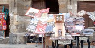 «الوطن» تقتحم سوق المصاحف المضروبة فى درب الأتراك: هنا «بيزنس المتاجرة بكتاب الله»