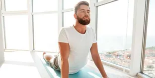 9 فوائد مذهلة لتمارين اليوجا للرجال 