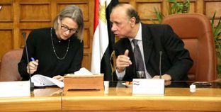 محافظ القاهرة أثناء توقيع بروتوكول مبادرة «سكتك خضرا»