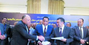 توقيع وزير الخارجية سامح شكرى لاتفاقية سد النهضة مع نظيريه السودانى والإثيوبى