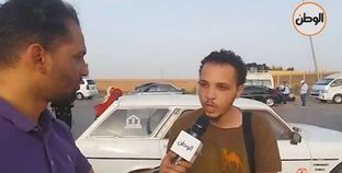 طالب مصري عائد من السودان