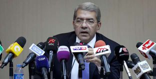 عمرو الجارحي، وزير المالية