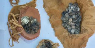 العثور علي 370 عملة معدنية مخبأة في بكنيسة أبو فانا الأثرية بالمنيا -ارشيفية-