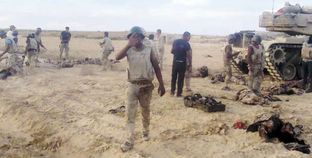 جانب من عمليات إجلاء جثث الإرهابيين فى سيناء