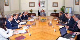 الرئيس عبدالفتاح السيسى خلال اجتماعه بوزراء المجموعة الاقتصادية «صورة أرشيفية»