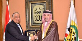 رئيس الرقابة الادارية يستقبل سفير البحرين
