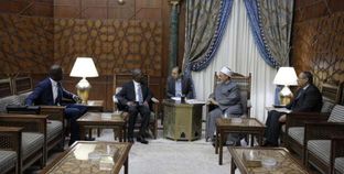 شيخ الأزهر مع سفير سيراليون بالقاهرة