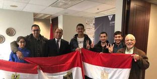 حضور مميز للمصريين في ثاني أيام الاستفتاء بكندا