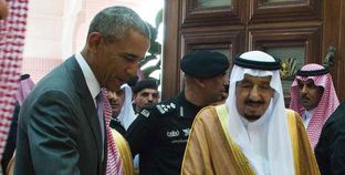 الملك سلمان خلال استقبال الرئيس أوباما