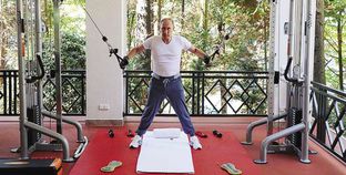 «بوتين» يمارس الرياضة فى منزله قبل الذهاب إلى «الكرملين»