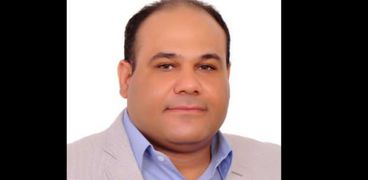 الكاتب والناقد الدكتور يسري عبدالله أستاذ الأدب والنقد الحديث بجامعة حلوان