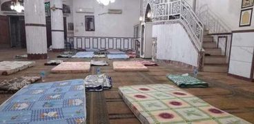 مسجد النصر يستقبل أسر مصابي حادث تصادم قطارين في سوهاج