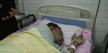 الضوي راقدا في مستشفى قنا العام قبل وفاته