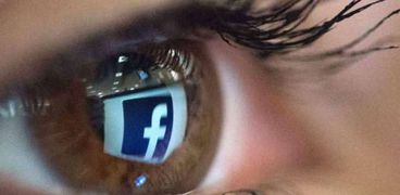 "فيسبوك" يقايض البنوك للحصول على بيانات عملائها