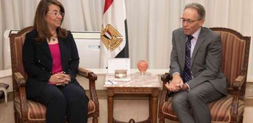 غادة والى تستقبل سفير استراليا بالقاهرة