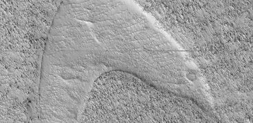 اكتشاف رسم غريب على سطح المريخ