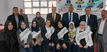 "أبوقرقاص"تحصد المركز الأول بمسابقة أوائل الثانوية العامة