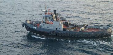حرس الحدود الروسي يحاول ايقاف سفن حربية أوكرانية