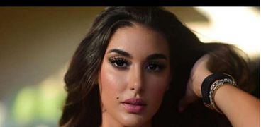 الفنانة ياسمين صبري